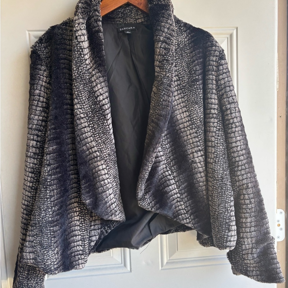 Signature By Sangria Black Textured Women's Poncho